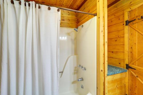 Secluded Lenoir Cabin 15 Mins to Blowing Rock - image 11