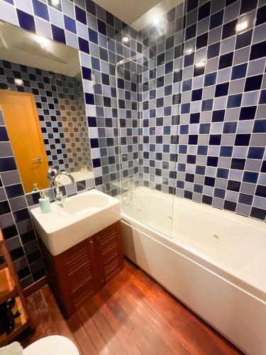 Stunning Luxury Apartment in Chiado 1BR, Lisboa (foto 5)
