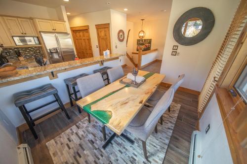 Settlers Creek 6536 by SummitCove Lodging in Keystone, USA