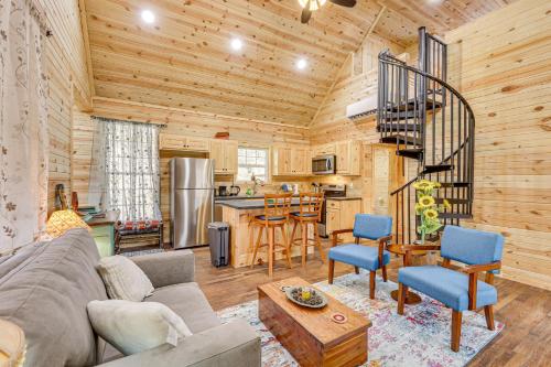 Near Greenbrier River! Mtn-View Cabin w/ Fire Pit in Marlinton