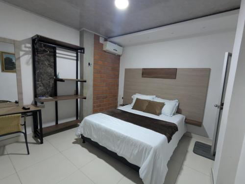 1 queen bed