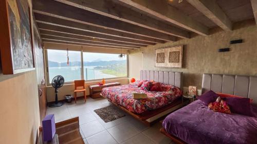 Casa La Bolita in Valle de Bravo, Mexico