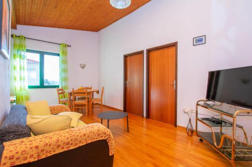 Two-Bedroom Apartment image 9
