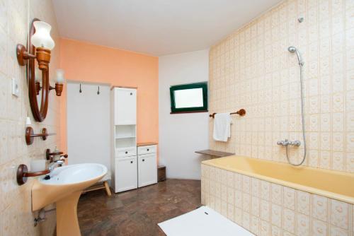Three-Bedroom Apartment image 2