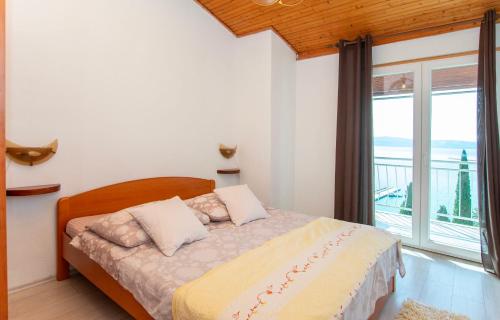 Two-Bedroom Apartment image 5