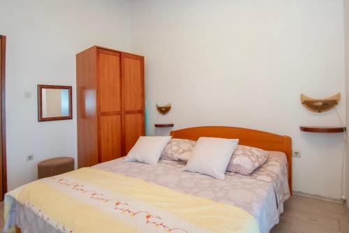 Two-Bedroom Apartment image 4