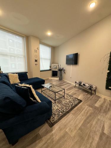 Beautiful Condo/Rooftop Patio With Free Parking in Cleveland, USA