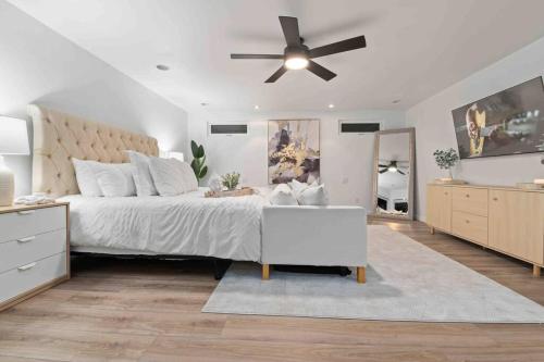 Immaculate 5BR Micro Resort with Heated Pool & Spa in Del Cerro