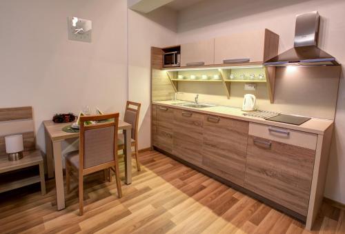 Standard Studio Apartment with Extra Bed image 6