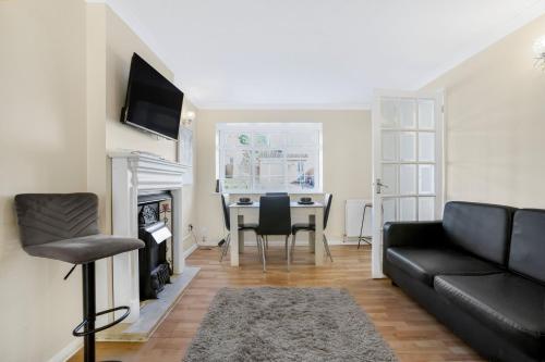Amazing 5-Bed Family Home in Hertfordshire