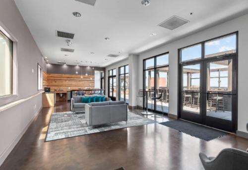 Six Cord Apartments by Barsala in Saint Louis, USA