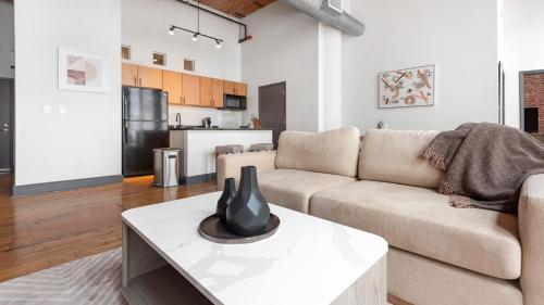 Six Cord Apartments by Barsala in Saint Louis, USA