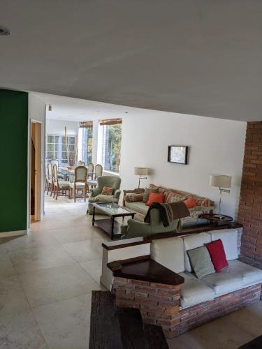 Casa amplia - Pileta y parque in Bella Vista