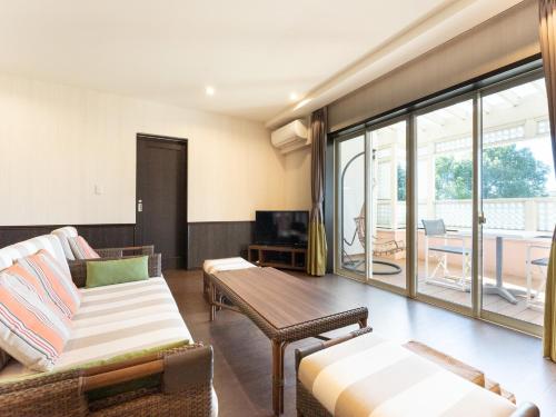 小谷流の里 ドギーズアイランド(Water Fall Building) Luxury Room with Jacuzzi