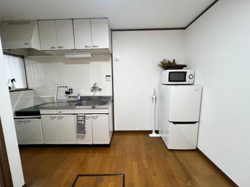Spacious 2LDK House in Osaka / Accommodates up to 9 Persons, Family and Group Friendly in Osaka city East