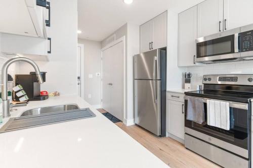 Prime NoLibs, by Fishtown, Lux Queen Bed, Sleep 3ppl, Fast Wifi, Rooftop Access in Philadelphia, USA