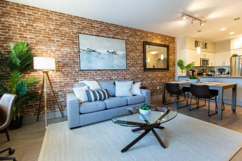 3 Miles to Disney Heated Pool CnvntnCtr Jacuzzi in Fullerton (Kalifornia)