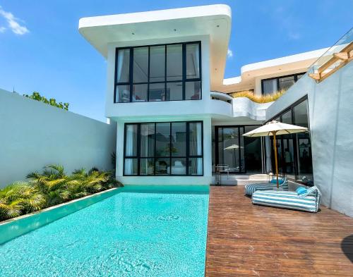 Villa with Private Pool image 1