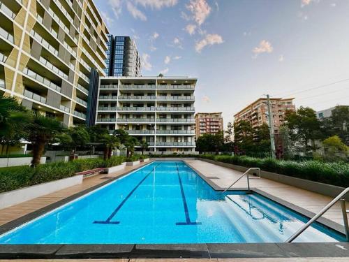 Cosy 2-Bedroom Apartment, Homebush NSW 2140 in Drummoyne