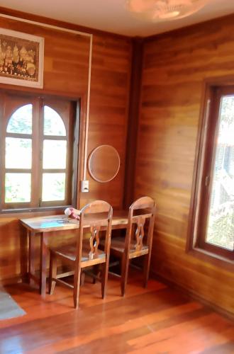 Cơ sở vật chất, Tibet Restaurant and Hostel in Don Det