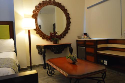 Queen Room with Two Queen Beds image 7