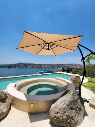 Casa Teques Coket in Tequesquitengo, Mexico