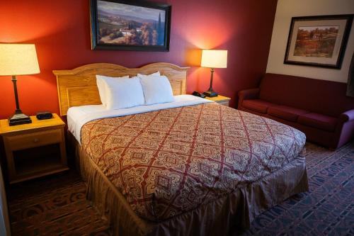 Savanna Inn & Suites