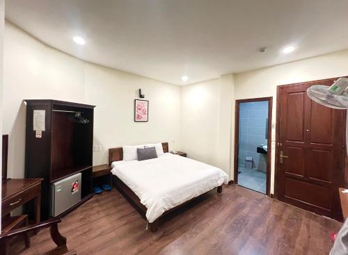 1 queen bed
