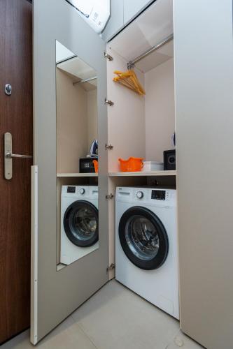 Deluxe Double Room image 3