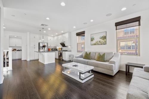 # Marbella Lane - Luxi 4BR Model Home in Portola in Irvine, USA