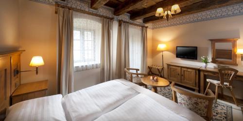 Pod lipami Pod lipami