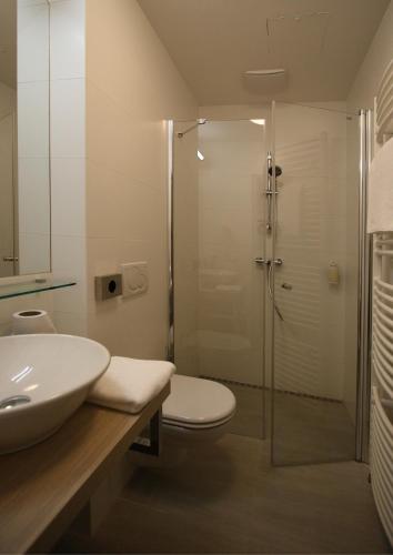 Pod lipami Pod lipami