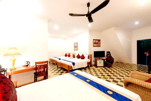 room detail thumbnail 2