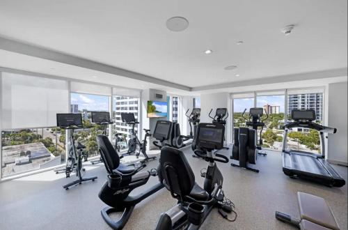 Beachfront Condo with Spacious Balcony Beachfront Condo with Spacious Balcony