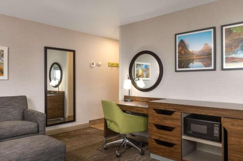 Hampton Inn by Hilton Kalispell Room Type - Deluxe King Studio