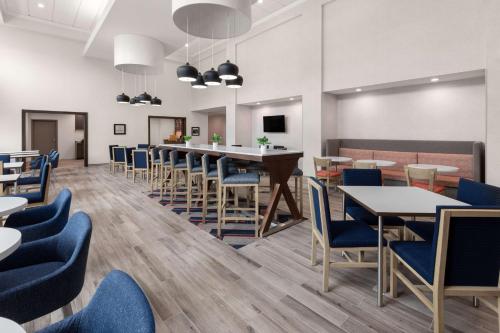 ล็อบบี้, Hampton Inn & Suites Saginaw in แซกเกอนอว์ (MI)