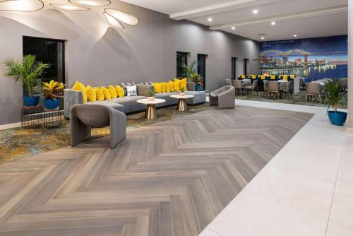 La Quinta Inn & Suites by Wyndham Memphis I-240 in Memphis, USA