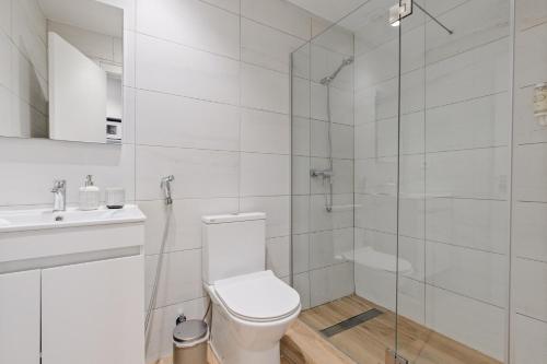 Lovely studio fully equipped near subway N7 - image 7