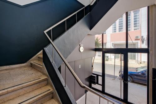 Lovely studio fully equipped near subway N7 - image 9