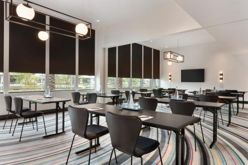 Radisson Blu Anaheim - image 12