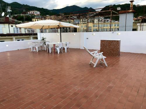  Camera Matrimoniale privata in appartamento condivisibile in Salerno