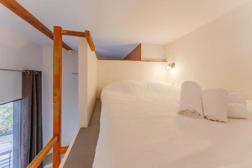 Four-Bedroom House image 2