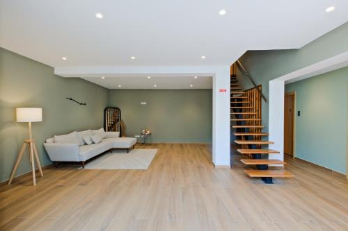 Lovely studio fully equipped near subway N7 - main image