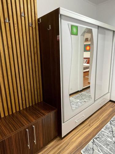 ล็อบบี้, Apartament Husi in ฮูซี่