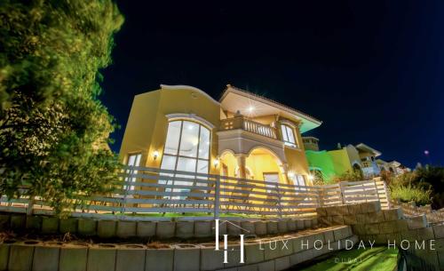 LUX - The Ocean Pearl Villa - image 10