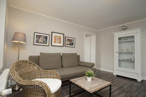 Ferienwohnung im Bäderstil mit Wintergarten - Villa Maria FeWo Maja 36, Göhren (foto 6)