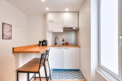 388 Suite Trousseau - Superbe Appartement à Paris 3