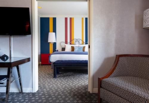 One Bedroom Suite image 3