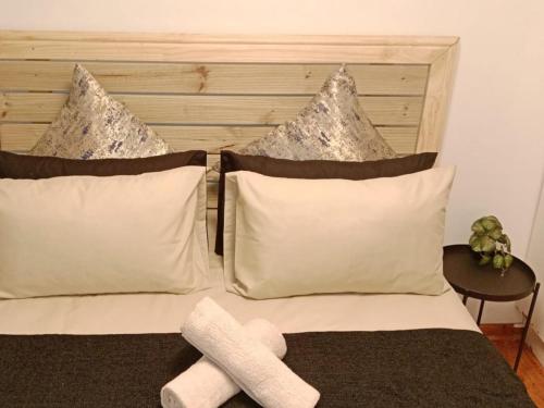 2 bedrooms, 4 beds