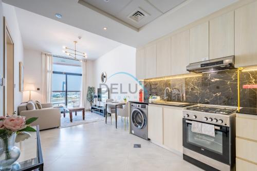 ASHRI Luxurious apt in Binghatti Avenue AlJaddaf